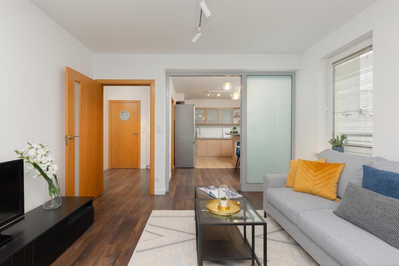 Beautiful & Spacious Warsaw Apartment By Noclegi Renters Екстер'єр фото