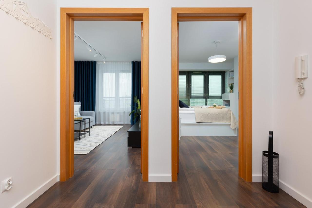 Beautiful & Spacious Warsaw Apartment By Noclegi Renters Екстер'єр фото